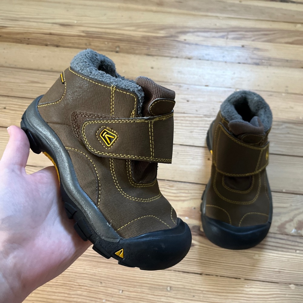 Keen Winter Boots Kids Size 13 Brown Waterproof Faux Fur Lined Insulated Rugged